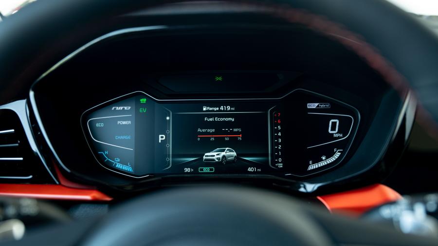 Панель приборов Kia Niro EcoHybrid 2020 года  (NA) (фото 51 из 63)